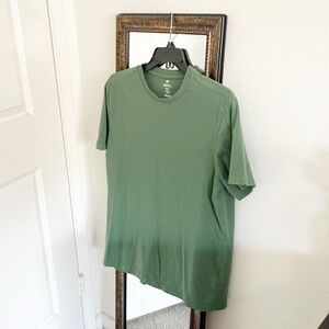 H&M green crewneck short sleeve t-shirt